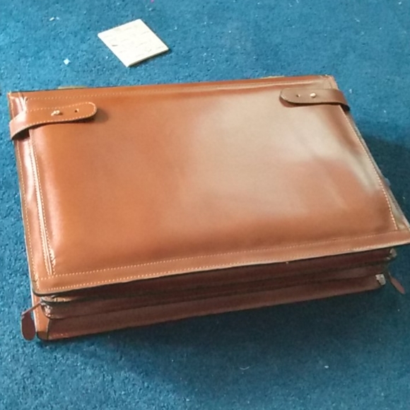 2/35 Vintage leather briefcase, like new condition